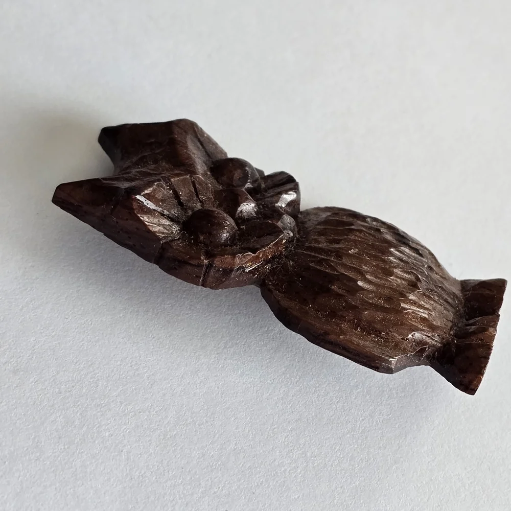 Vintage owl brooch carved wood bird brown cottage cottagecore pin
